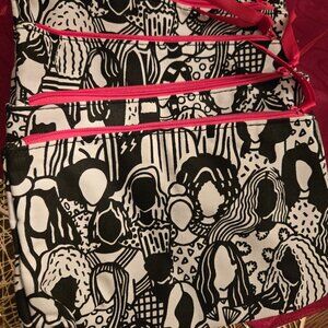 Set of 5 Ipsy bags Larger than most Black & White